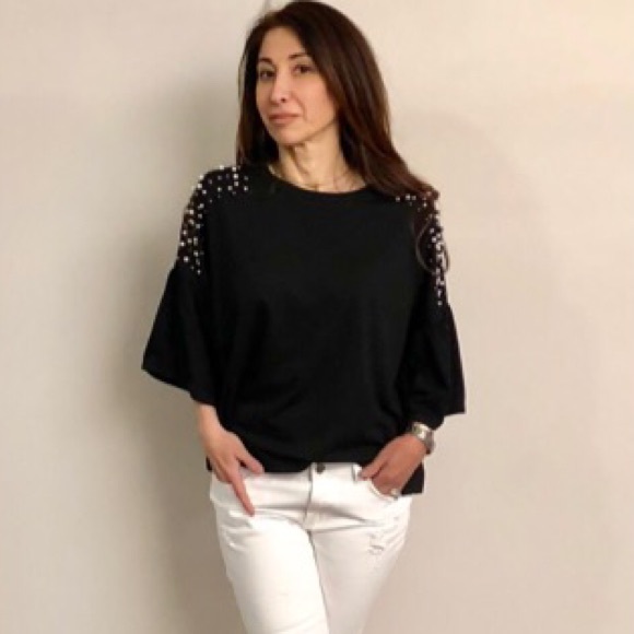 ✨LAST ONE ✨Pearl trim black loose fit top - Picture 5 of 8